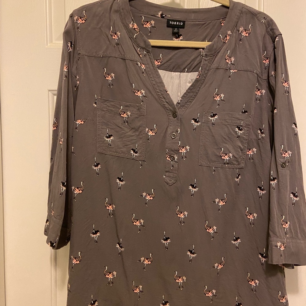 Torrid Harper Blouse with Ostriches Size 2